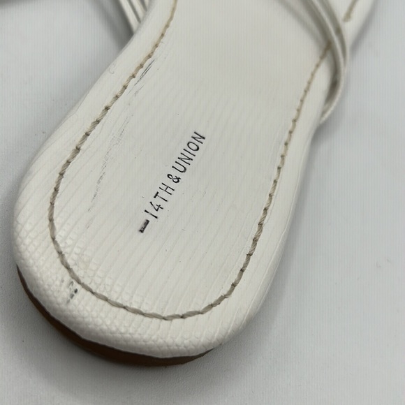14th & Union White Thong Summer Sandals Size 11 - Picture 5 of 7